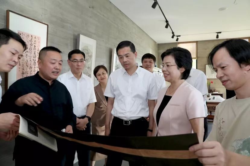 劉小濤調研民辦博物館和城市管網建設工作